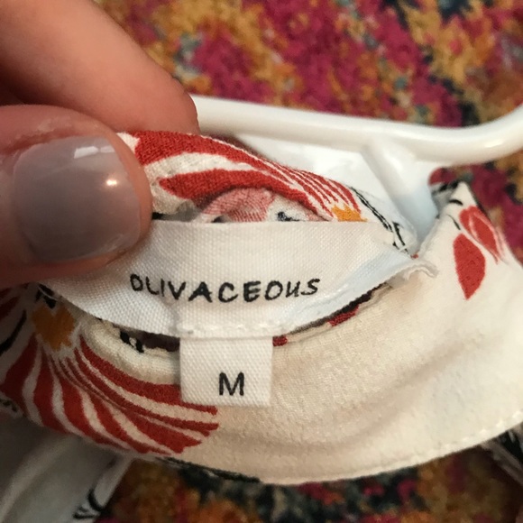 Cute blouse type tank - Picture 3 of 3